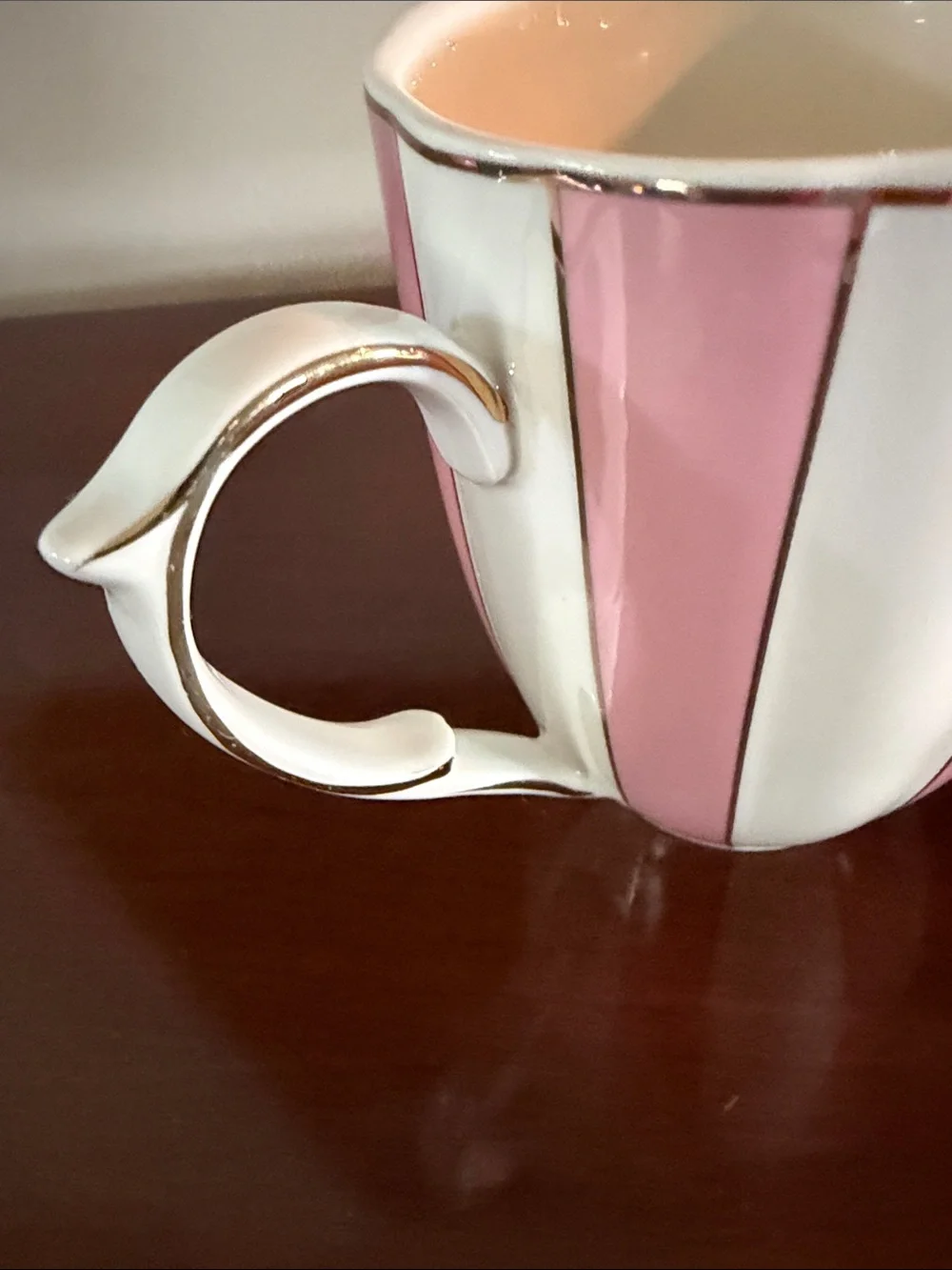Grace Teaware Pink & White Striped Mug Set – Gold Trim (Set of 2)